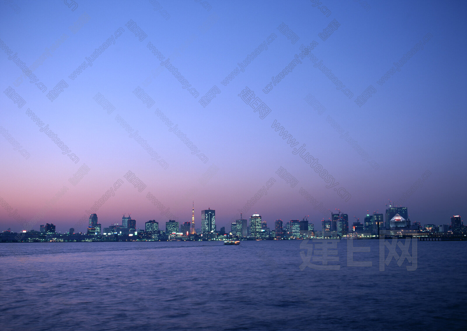 城市建筑海面夜景外景贴图3d贴图_城市建筑海面夜景外景贴图3d贴图