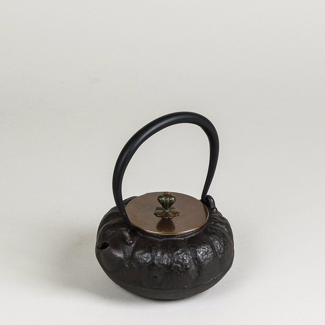 「煮茶壶」手提梁铁壶