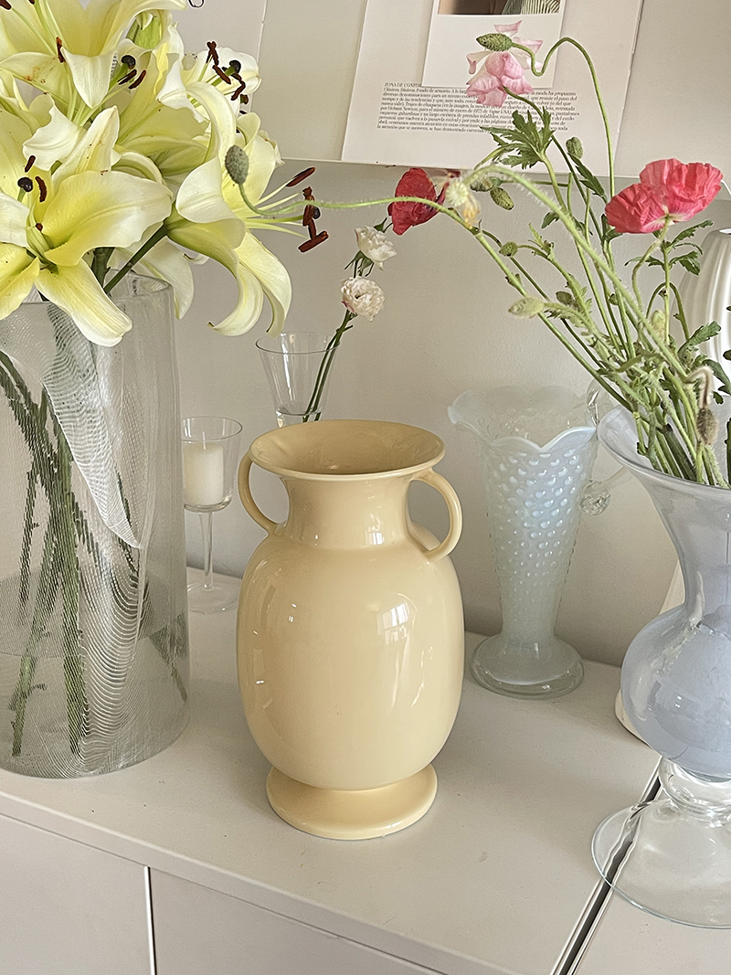 希腊经典复古米黄色双提手陶瓷奶黄色奶fufu温暖花瓶